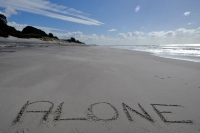 Videonauts Neuseeland alone on the beach backpacking