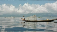 Videonauts backpacking Burma Inle Lake II