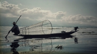 Videonauts backpacking Burma Inle Lake