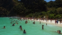 Videonauts Thailand Phuket Ko Phi Phi - tourists from hell